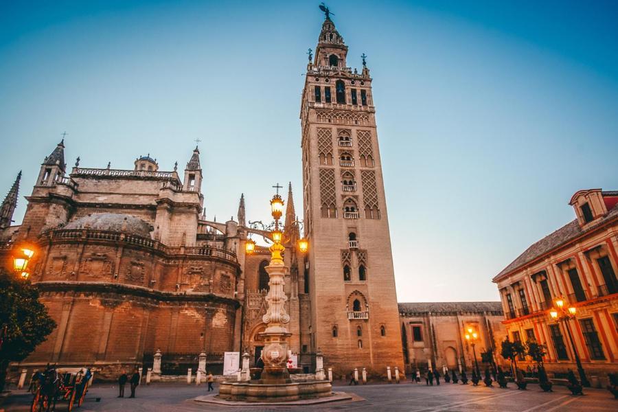 Apartamento Loft Premium - Puente De Triana Sevilla Exterior foto